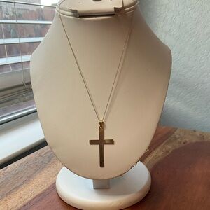 14 K yellow gold chain and cross